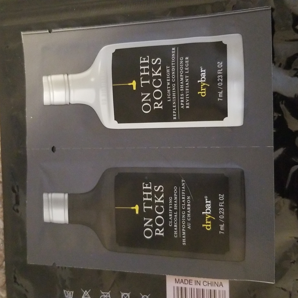 4/25 bundle item. Drybar On The Rocks Shampoo & Conditioner Sample Packets
